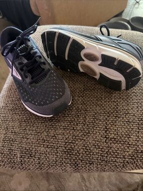 Brooks Athletic Sneakers - Black/White